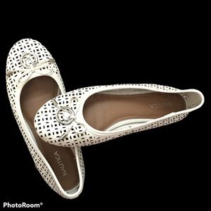 Nautica Seaback White flats Size 7.5 to 8